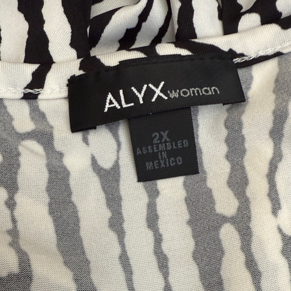 3/$10 Alyx Black and White Zebra Print 3/4 Sleeve Top - Picture 3 of 10